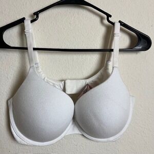 Victoria's Secret Bra Size 36D‎ White Ribbed Adjustable Straps Comfort Like New